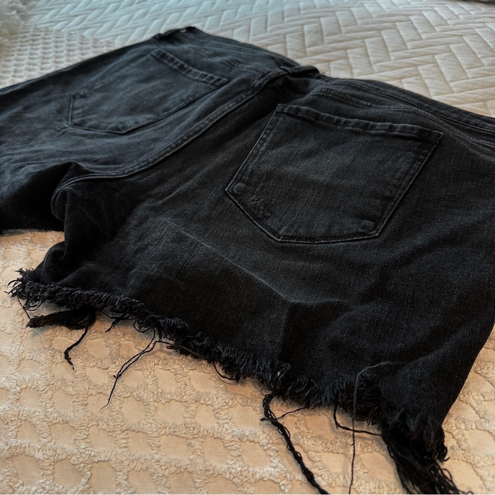 Arizona Jean Co High Rise Black Distressed Denim Shorts Raw Hem Festival 17 - Picture 8 of 11